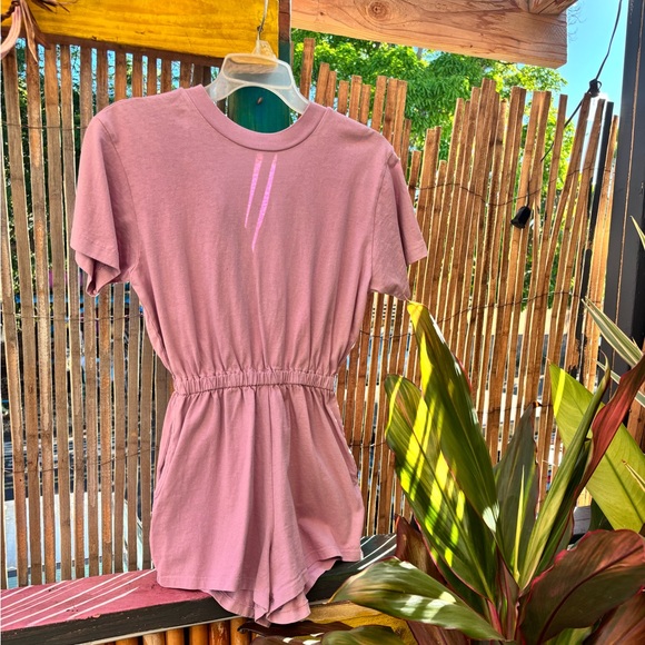 NWOT LOS ANGELES APPAREL GARMENT DYE T-SHIRT ROMPER In Lavender Sz Small - Picture 4 of 13
